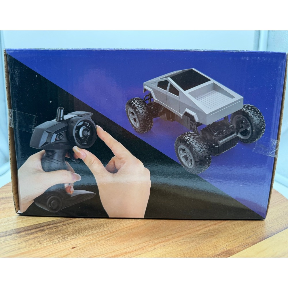R/C Climbing Cybertruck 2.4G‎ Wireless Remote Control Silver    0270-0271